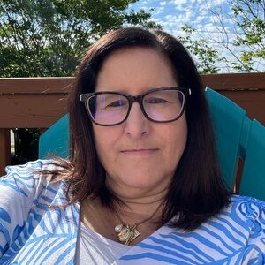 Meet your Posher, Carrie